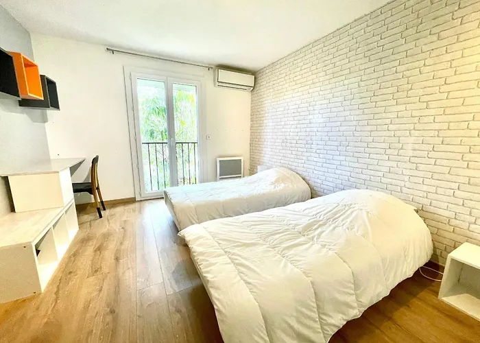 Βίλα F5 A Avec Jardin, Climatisation Et Parking - Fr-1-309-296 *