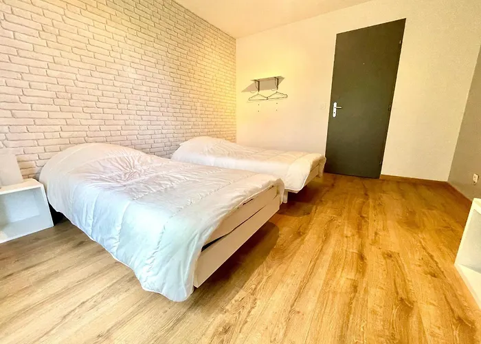 Βίλα F5 A Avec Jardin, Climatisation Et Parking - Fr-1-309-296 *